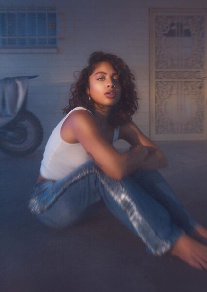 Kiana Ledé photo