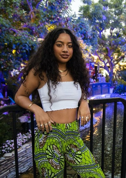 Kiana Ledé photo