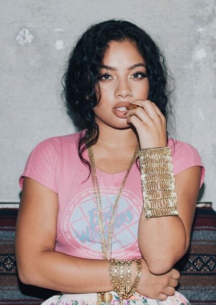 Kiana Ledé photo