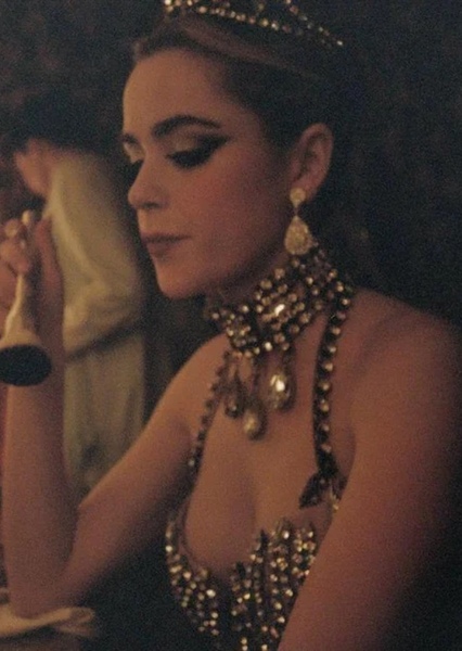 Kiernan Shipka photo