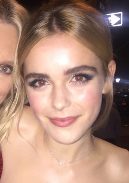 Kiernan Shipka photo