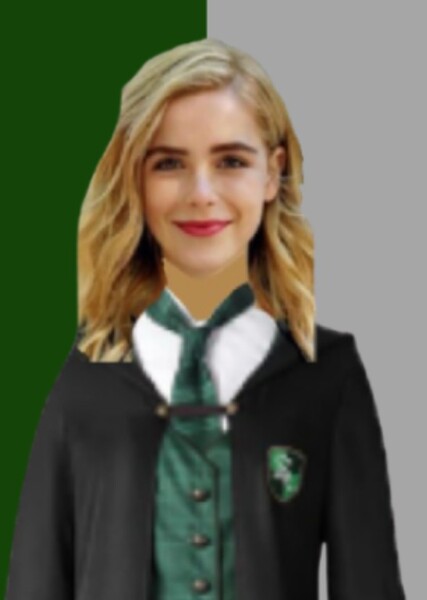 Kiernan Shipka photo