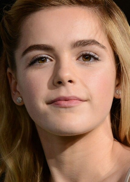 Kiernan Shipka photo