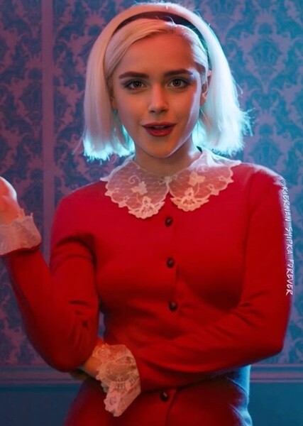 Kiernan Shipka photo