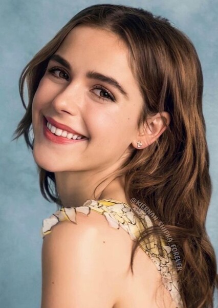 Kiernan Shipka photo