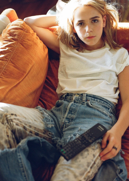 Kiernan Shipka photo