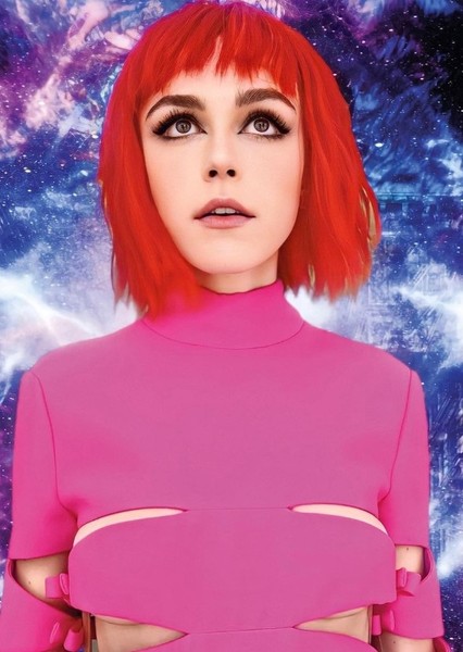 Kiernan Shipka photo