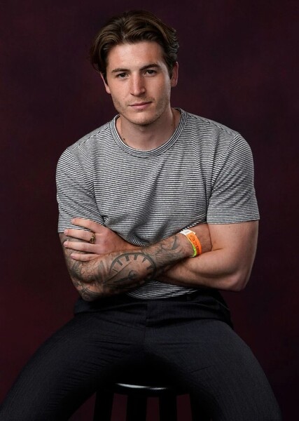 Kieron Moore photo