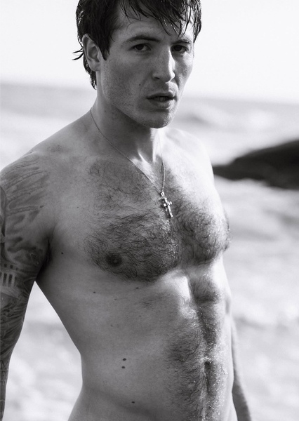 Kieron Moore photo
