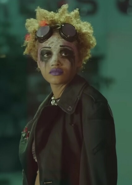 Kiersey Clemons photo