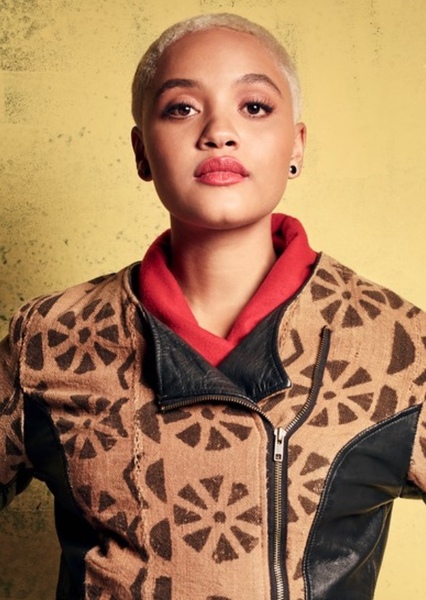 Kiersey Clemons