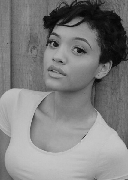 Kiersey Clemons photo