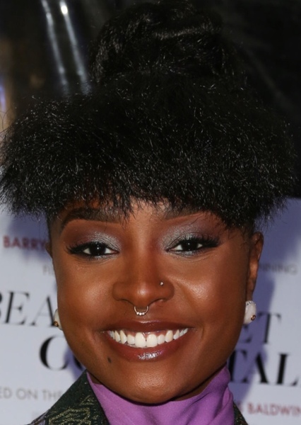 KiKi Layne photo