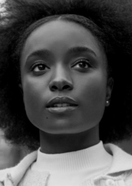 KiKi Layne photo