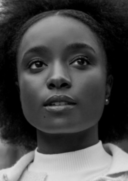 KiKi Layne photo