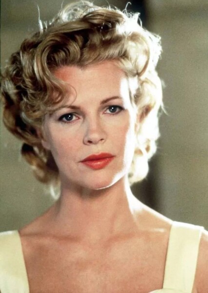 Kim Basinger photo
