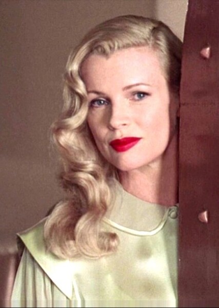 Kim Basinger photo
