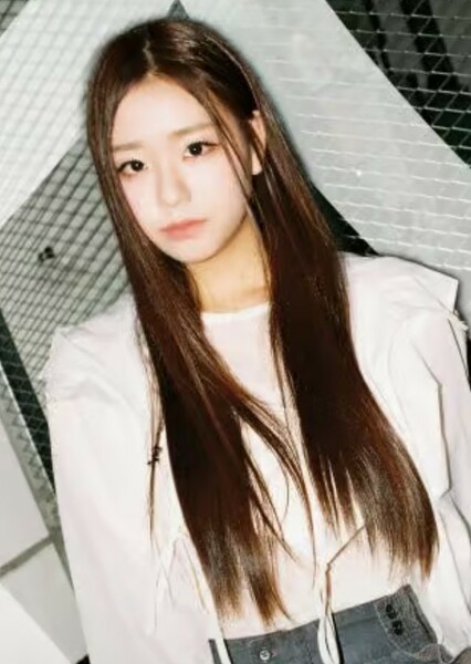 Kim Chae-yeon photo