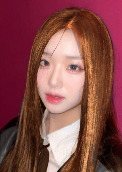 Kim Chae-yeon photo