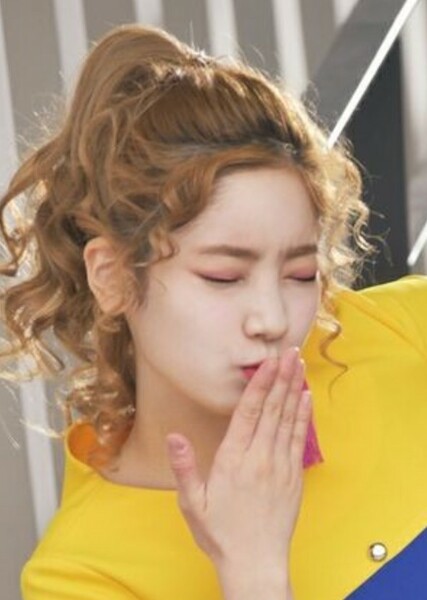 DAHYUN photo
