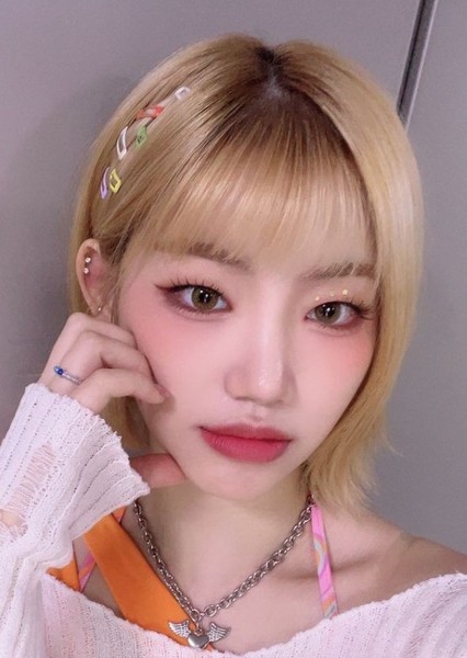 Kim Hyunbin photo