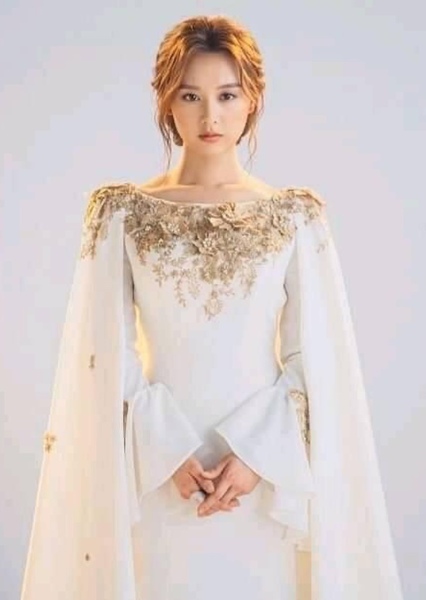 Kim Ji-won photo
