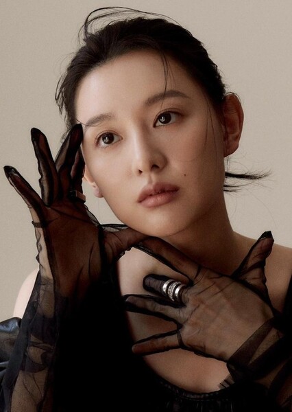 Kim Ji-won photo