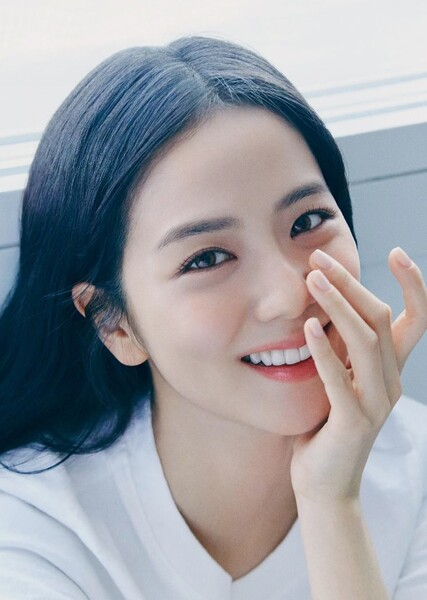 Kim Jisoo photo