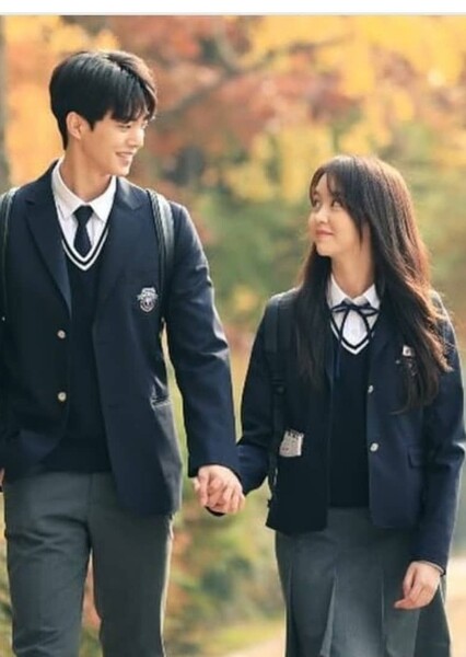 Love Alarm couple