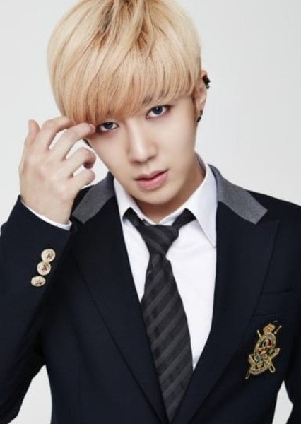Kim Jung Woo (Yoosung)