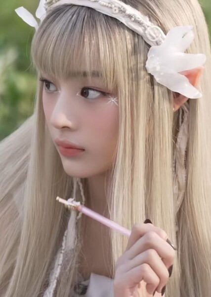 Minji photo