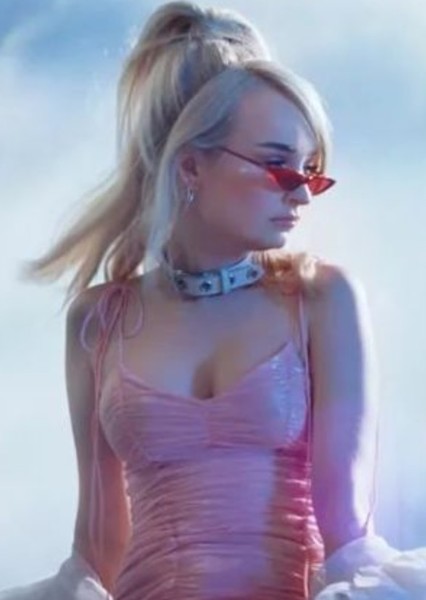 Kim Petras photo