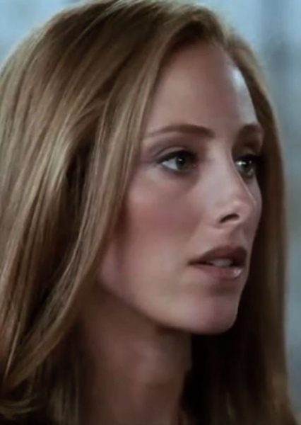 Kim Raver