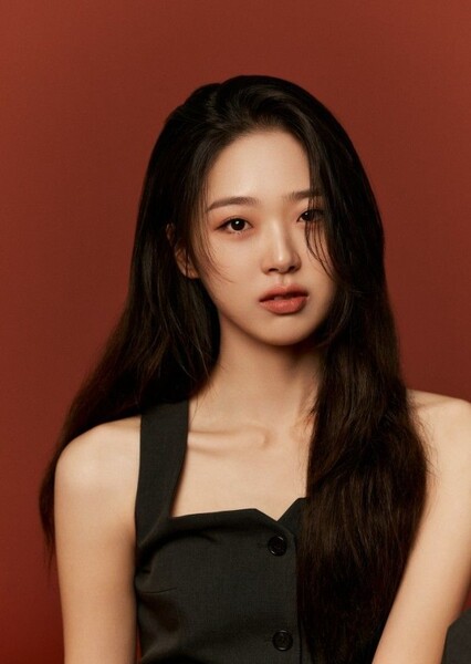 Kim Si-eun photo