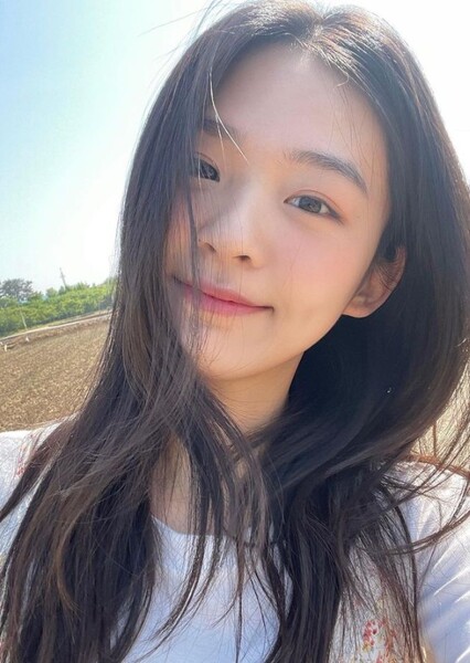Kim Si-eun photo