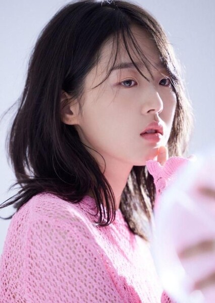 Kim Si-eun photo