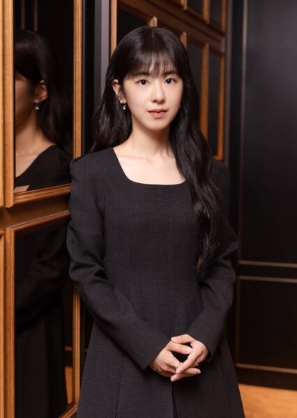 Kim Si-eun photo