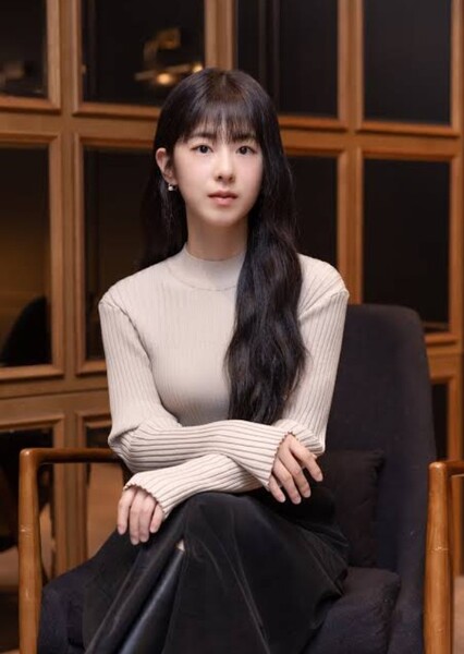 Kim Si-eun photo