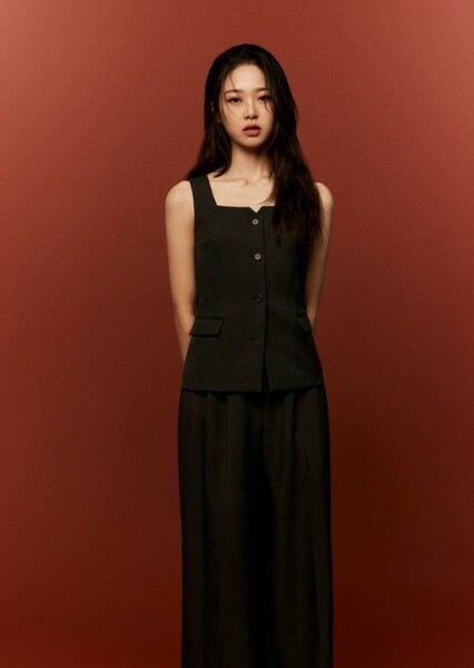 Kim Si-eun photo