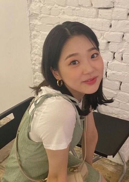 Kim Si-eun photo