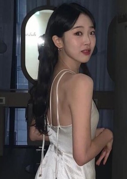 Kim Si-eun photo