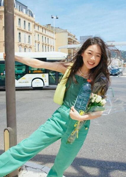 Kim Si-eun photo
