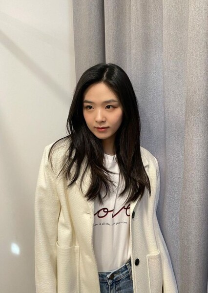 Kim Si-eun photo