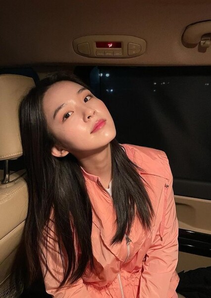 Kim Si-eun photo