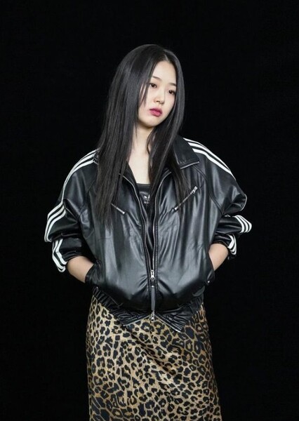 Kim Si-eun photo