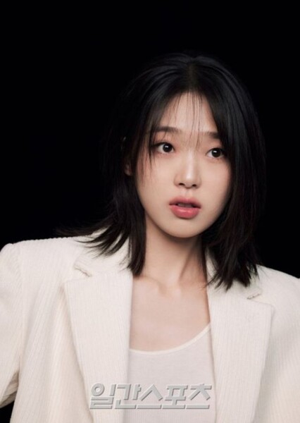 Kim Si-eun photo