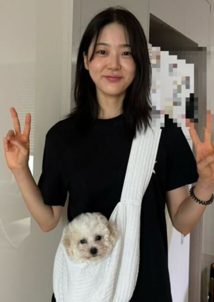 Kim Si-eun photo