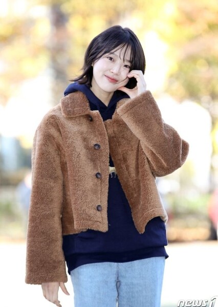 Kim Si-eun photo