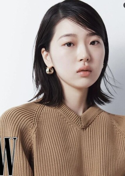 Kim Si-eun photo