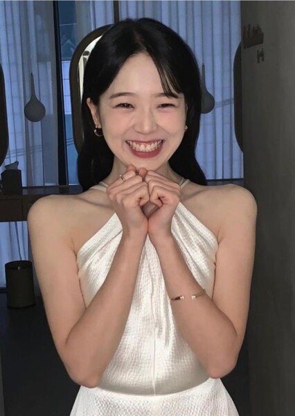 Kim Si-eun photo